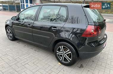 Хетчбек Volkswagen Golf 2005 в Києві