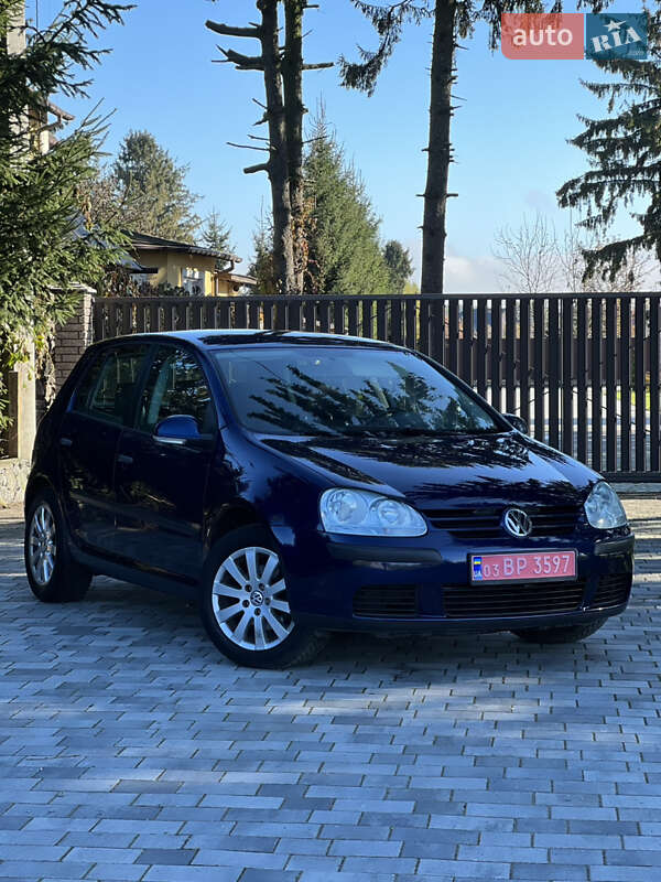 Хетчбек Volkswagen Golf 2005 в Старокостянтинові