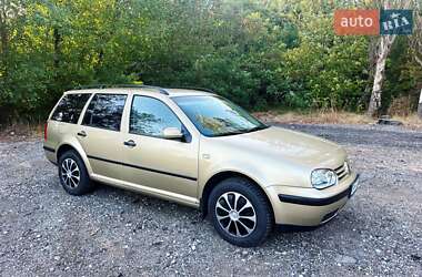 Універсал Volkswagen Golf 2002 в Запоріжжі