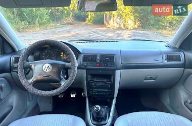 Універсал Volkswagen Golf 2002 в Запоріжжі