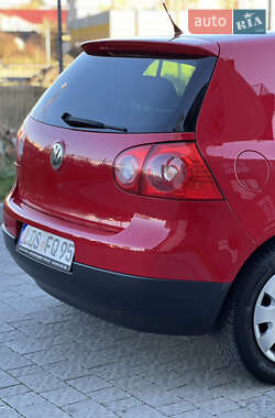 Хэтчбек Volkswagen Golf 2006 в Львове