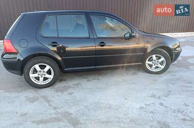 Хетчбек Volkswagen Golf 1999 в Помічній