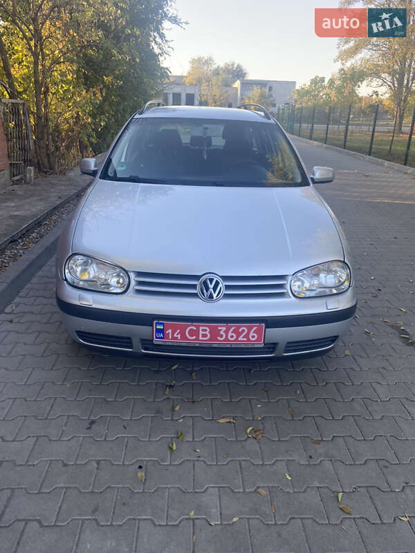 Універсал Volkswagen Golf 2005 в Томаківці