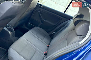 Хэтчбек Volkswagen Golf 2006 в Днепре