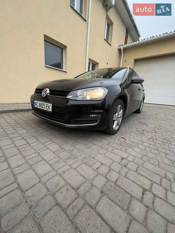 Универсал Volkswagen Golf 2015 в Дрогобыче