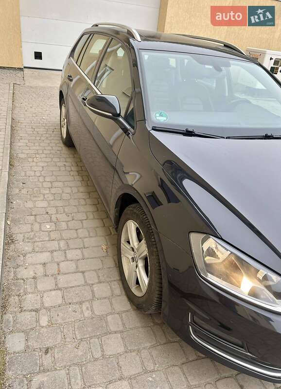 Универсал Volkswagen Golf 2015 в Дрогобыче