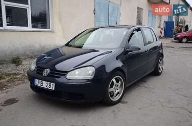 Хэтчбек Volkswagen Golf 2005 в Умани