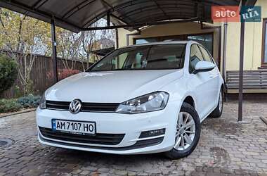 Хэтчбек Volkswagen Golf 2012 в Житомире