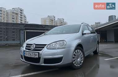 Универсал Volkswagen Golf 2009 в Киеве