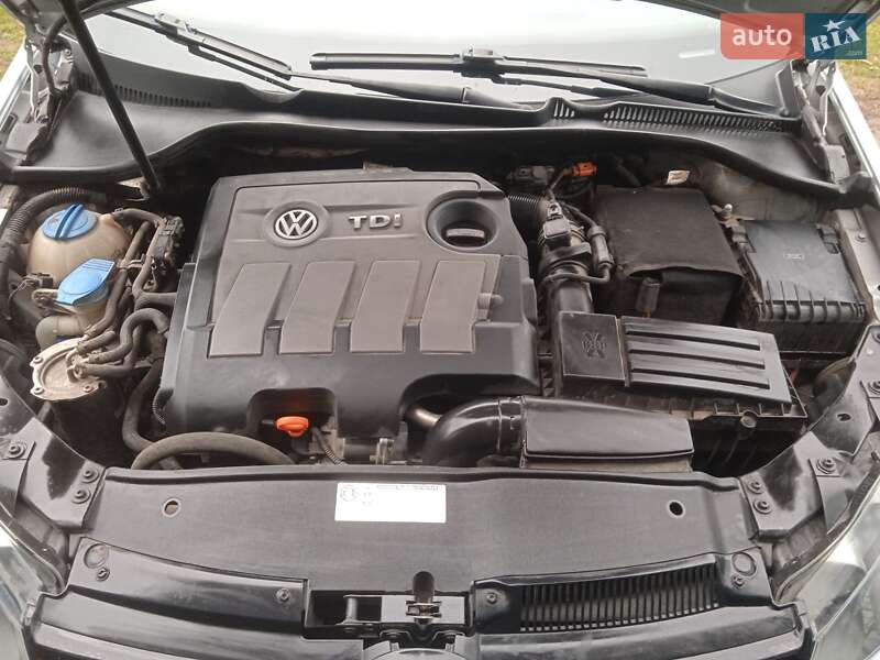 Універсал Volkswagen Golf 2010 в Луцьку