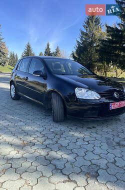 Хетчбек Volkswagen Golf 2006 в Дубні