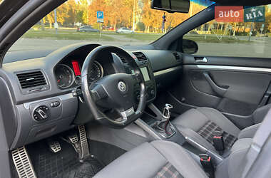 Хетчбек Volkswagen Golf 2006 в Запоріжжі