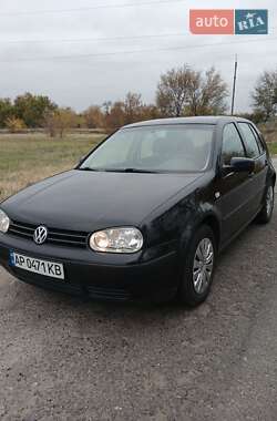 Хетчбек Volkswagen Golf 2000 в Запоріжжі