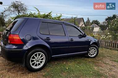 Хэтчбек Volkswagen Golf 2001 в Житомире