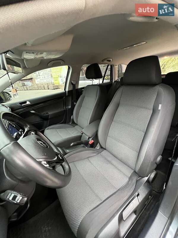 Універсал Volkswagen Golf 2009 в Кривому Розі