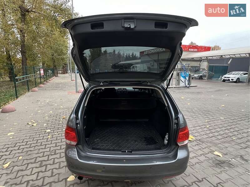 Універсал Volkswagen Golf 2009 в Кривому Розі