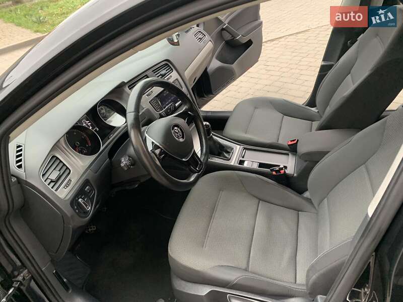 Універсал Volkswagen Golf 2014 в Хмельницькому