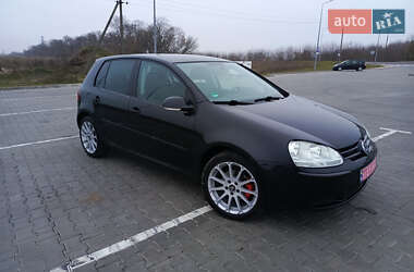 Хетчбек Volkswagen Golf 2005 в Луцьку