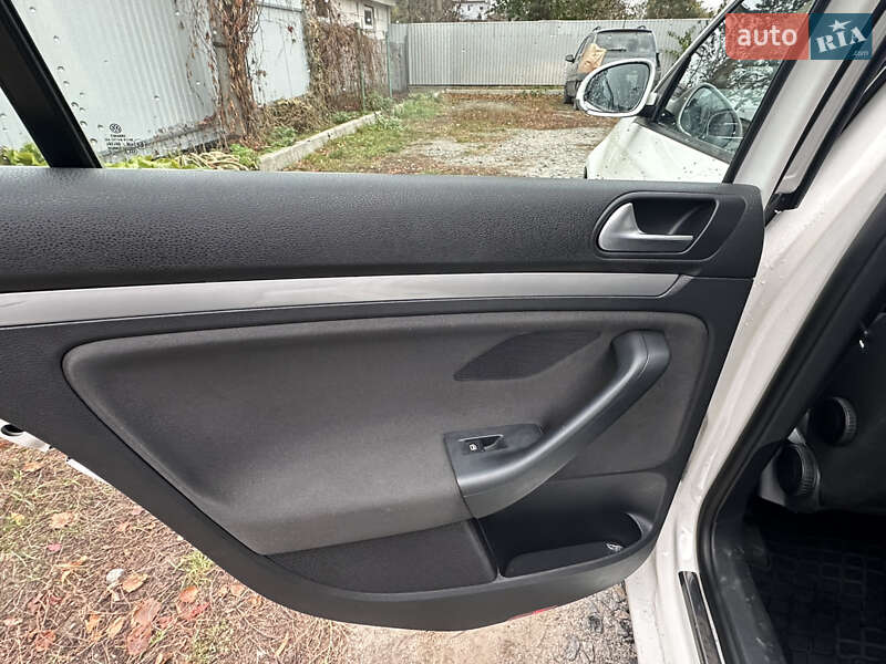 Універсал Volkswagen Golf 2012 в Білій Церкві