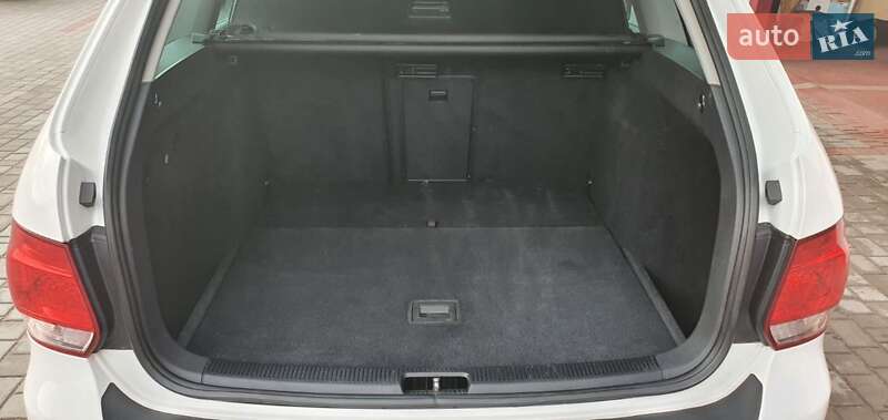 Універсал Volkswagen Golf 2012 в Кореці