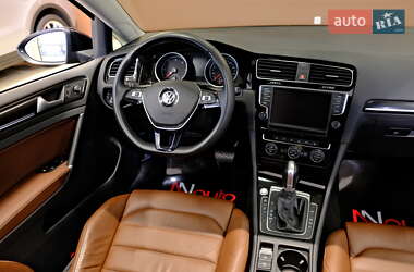 Хэтчбек Volkswagen Golf 2015 в Одессе