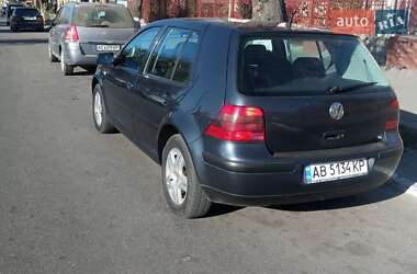 Хэтчбек Volkswagen Golf 2001 в Ладыжине