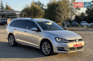 Універсал Volkswagen Golf 2015 в Чернівцях