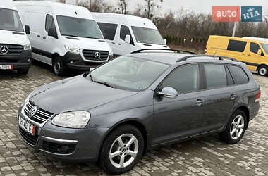 Універсал Volkswagen Golf 2009 в Старокостянтинові