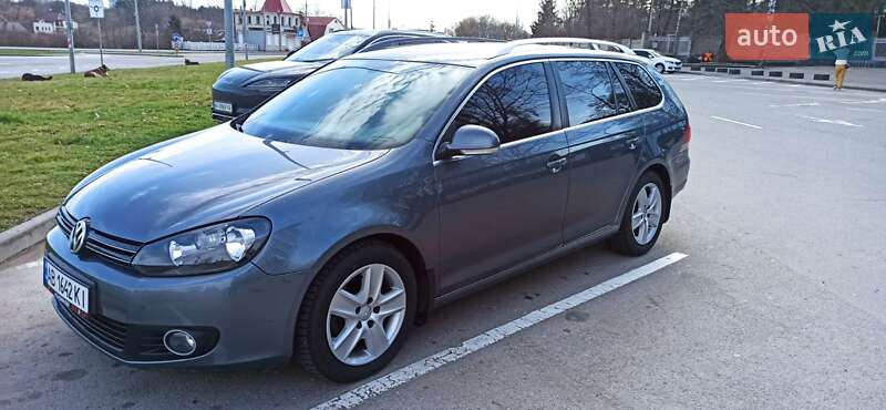 Универсал Volkswagen Golf 2010 в Виннице