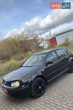 Хетчбек Volkswagen Golf 2003 в Луцьку