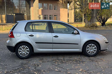 Хэтчбек Volkswagen Golf 2006 в Киеве