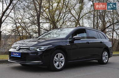 Универсал Volkswagen Golf 2022 в Киеве