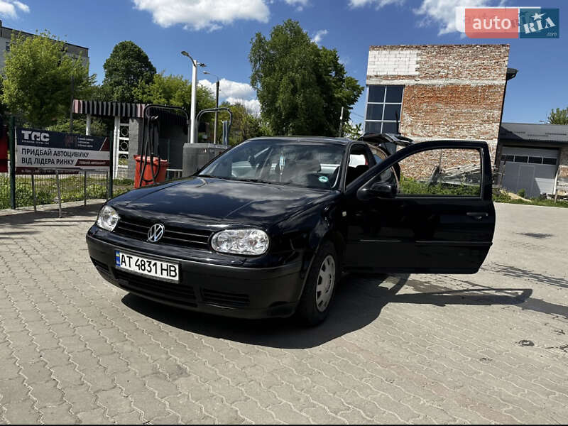 Хетчбек Volkswagen Golf 2000 в Калуші