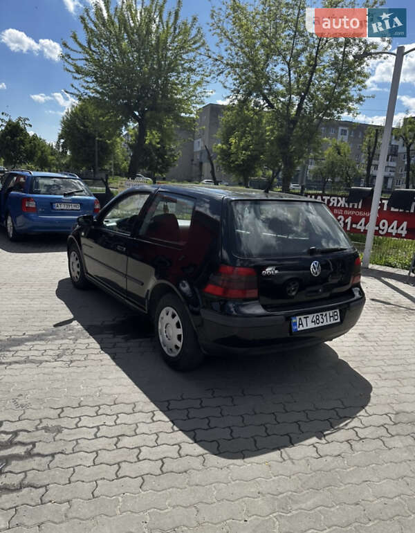 Хетчбек Volkswagen Golf 2000 в Калуші
