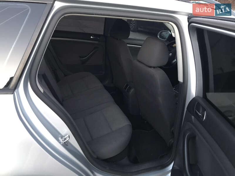 Універсал Volkswagen Golf 2008 в Вінниці