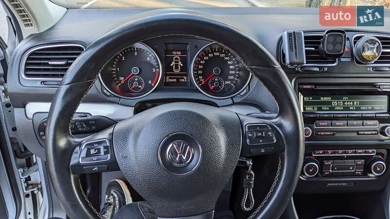 Універсал Volkswagen Golf 2013 в Чернівцях