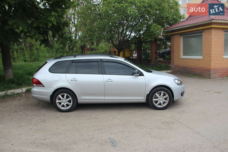 Універсал Volkswagen Golf 2012 в Одесі