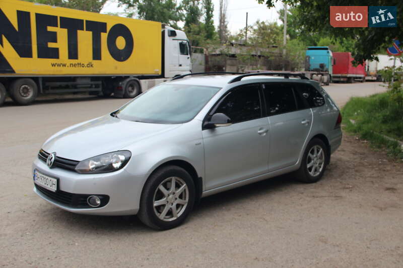 Універсал Volkswagen Golf 2012 в Одесі
