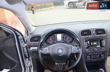 Універсал Volkswagen Golf 2012 в 