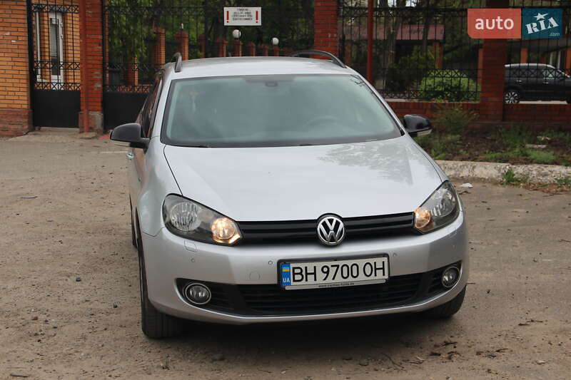 Універсал Volkswagen Golf 2012 в Одесі