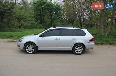 Універсал Volkswagen Golf 2012 в 