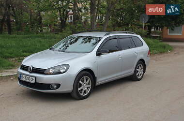 Універсал Volkswagen Golf 2012 в 
