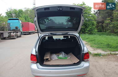 Універсал Volkswagen Golf 2012 в 