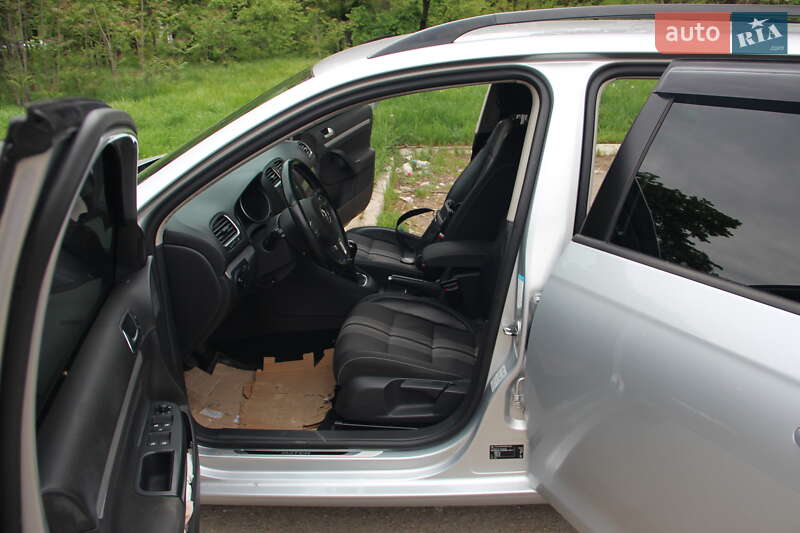 Універсал Volkswagen Golf 2012 в Одесі