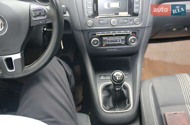 Універсал Volkswagen Golf 2012 в 
