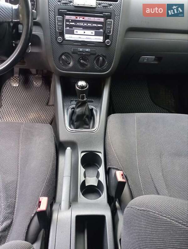 Хетчбек Volkswagen Golf 2007 в Каневі