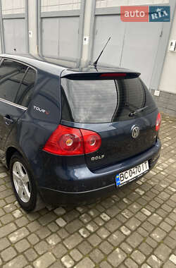 Хэтчбек Volkswagen Golf 2007 в Самборе
