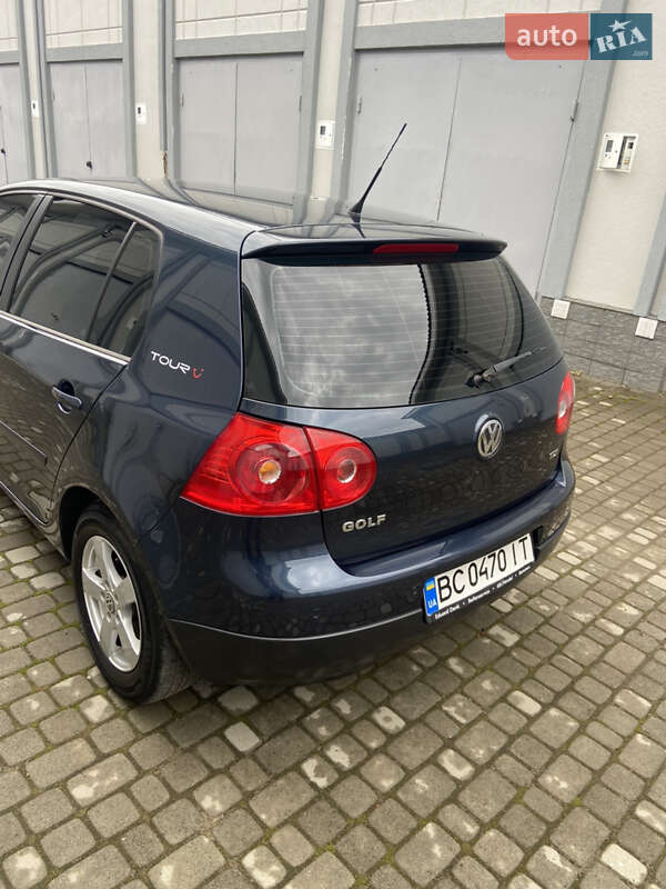 Хетчбек Volkswagen Golf 2007 в Самборі