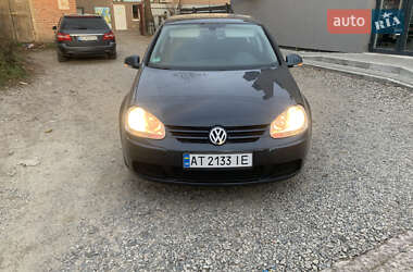 Хетчбек Volkswagen Golf 2006 в Надвірній