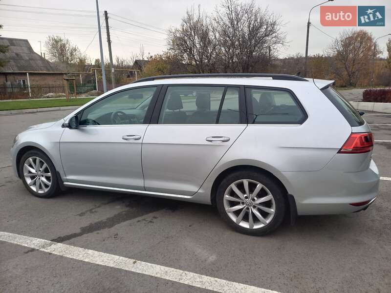 Универсал Volkswagen Golf 2015 в Запорожье